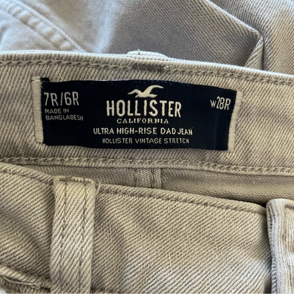 Hollister Women's Ultra High Rise Dad Jeans in Light Grey - Picture 2 of 2